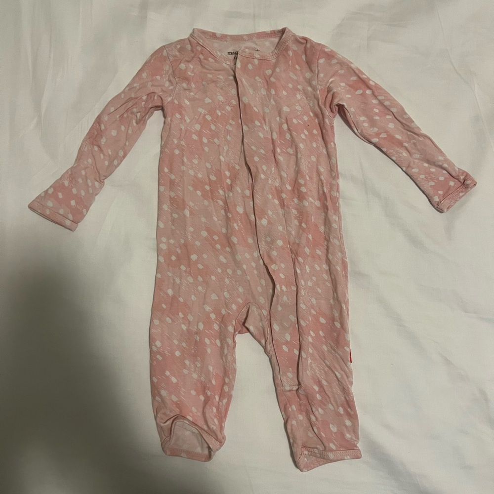 Magnetic Me romper